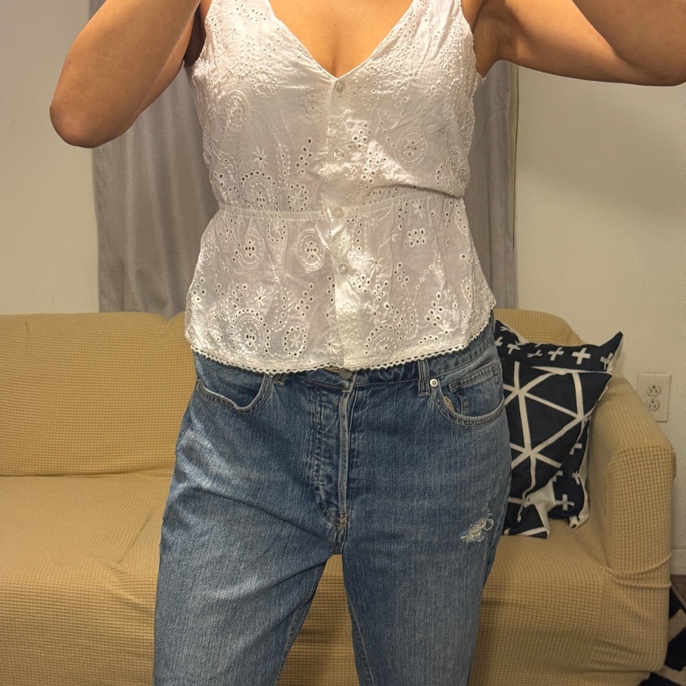 BB Dakota White Lace Sleeveless Top